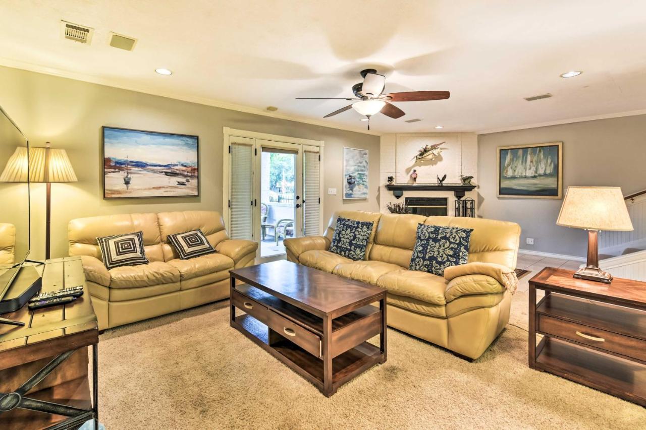 Quiet Lake Conroe Townhome With 2 Boat Slips! Willis エクステリア 写真