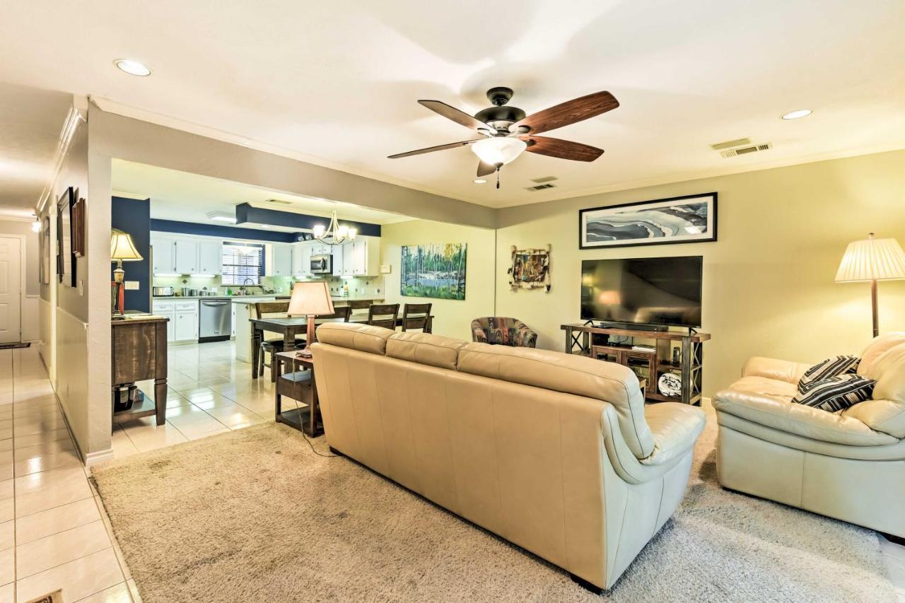 Quiet Lake Conroe Townhome With 2 Boat Slips! Willis エクステリア 写真