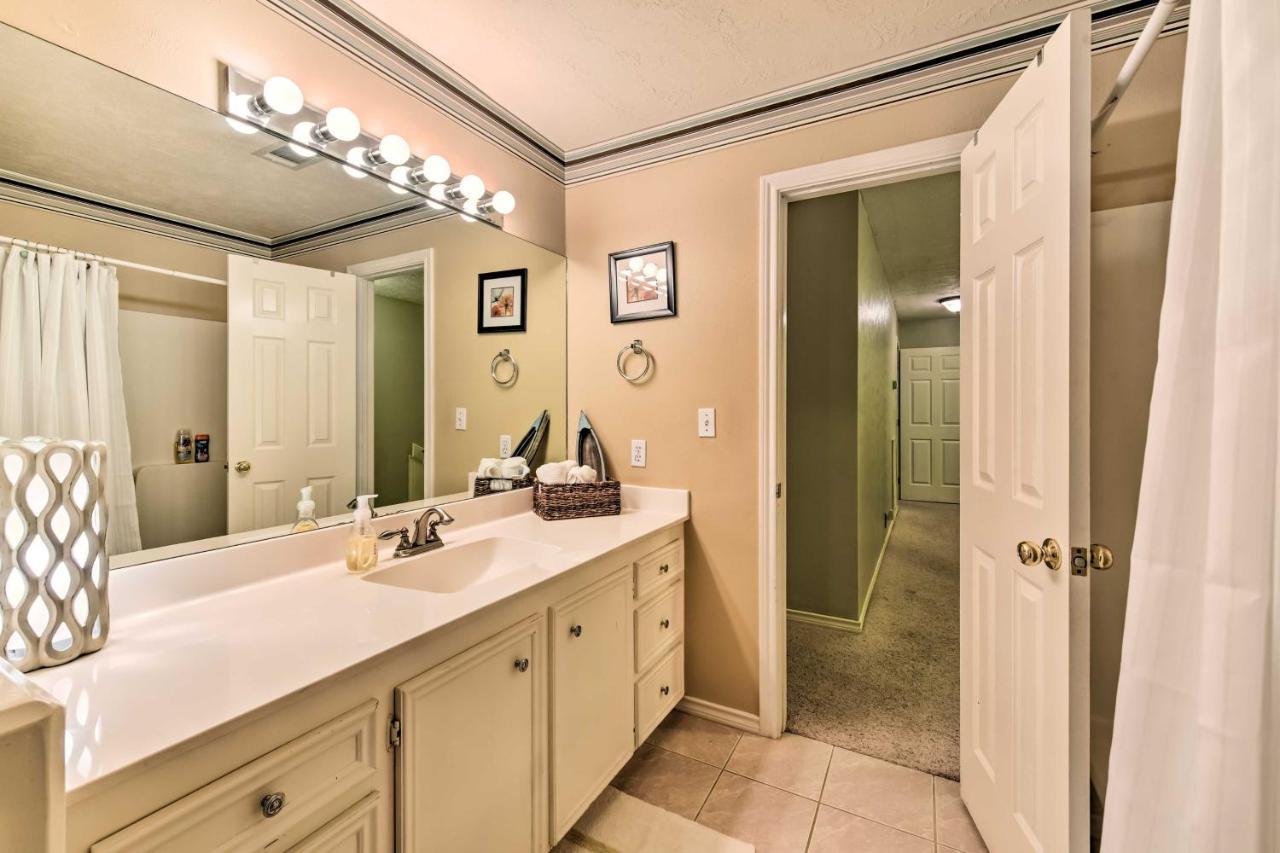 Quiet Lake Conroe Townhome With 2 Boat Slips! Willis エクステリア 写真