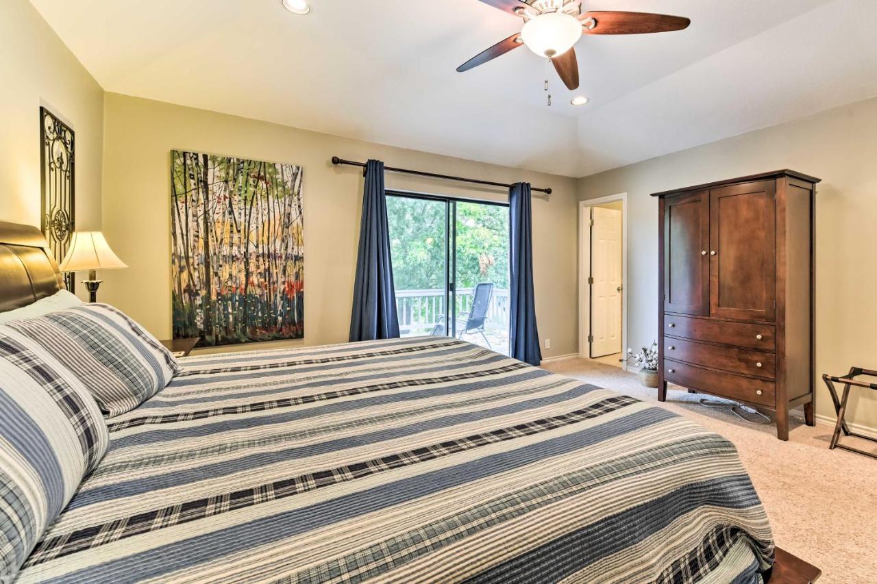 Quiet Lake Conroe Townhome With 2 Boat Slips! Willis エクステリア 写真