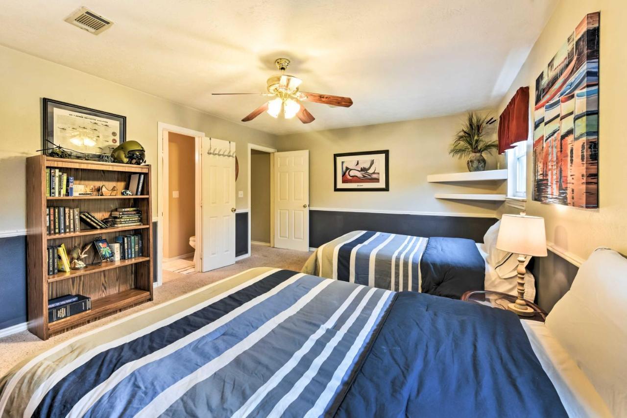 Quiet Lake Conroe Townhome With 2 Boat Slips! Willis エクステリア 写真
